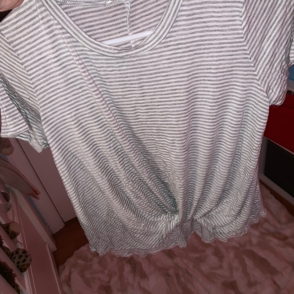 Really soft Marshall’s short sleeve knot t shirt